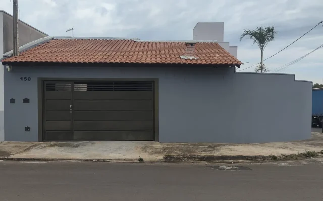 Casa de esquina com churrasqueira - Vila Jacobucci | São Carlos/SP