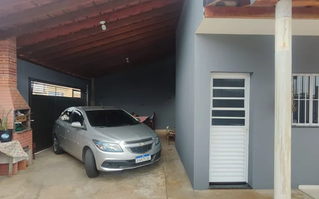 Casa de esquina com churrasqueira - Vila Jacobucci | São Carlos/SP